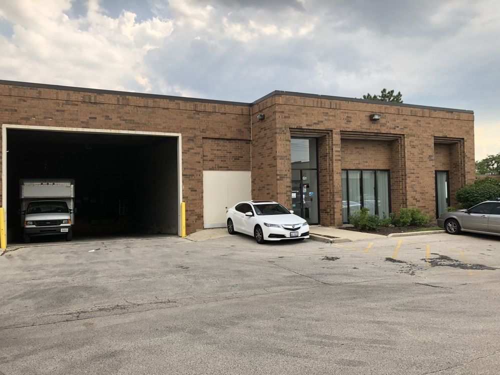 Elmhurst Metro Court: 747 Church Road, Elmhurst, IL 60126